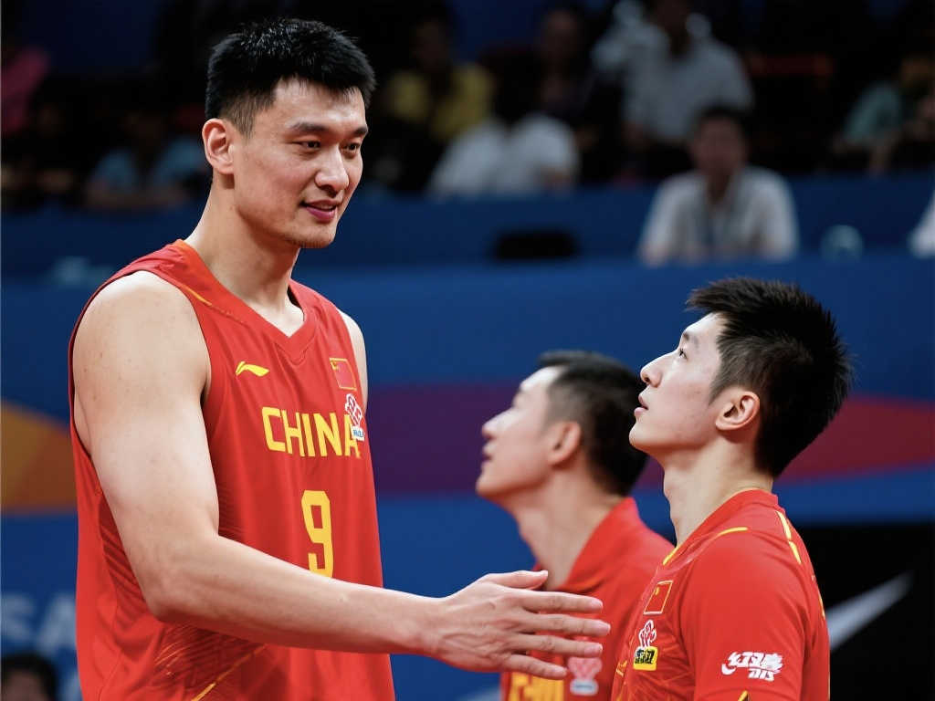 姚明注视马龙的眼神